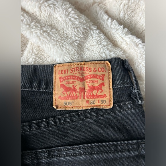 Black Levis pants! - Picture 3 of 4